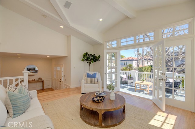 2905 Poinsettia Avenue, Manhattan Beach, California 90266, 5 Bedrooms Bedrooms, ,4 BathroomsBathrooms,Residential,Sold,Poinsettia,SB22039564