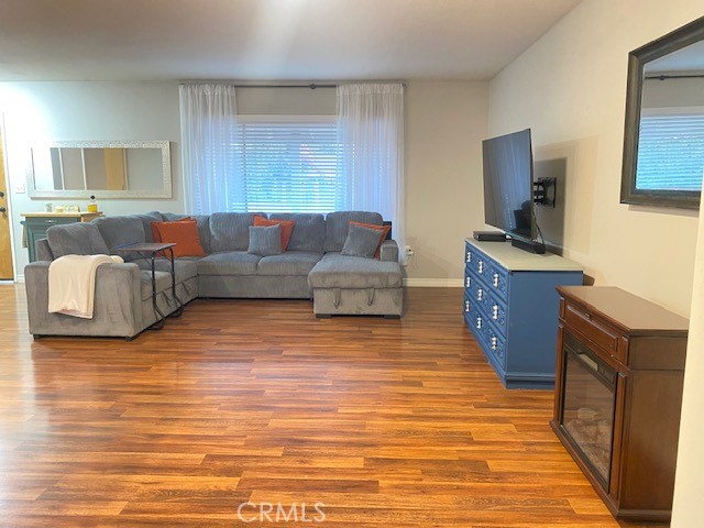 https://media.crmls.org/medias/ae8d9d66-85df-4984-b35a-8700f46ee6b1.jpg?preset=X-Large