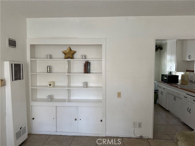 Detail Gallery Image 2 of 5 For 8500 Sunland #23,  Sun Valley,  CA 91352 - 1 Beds | 1 Baths