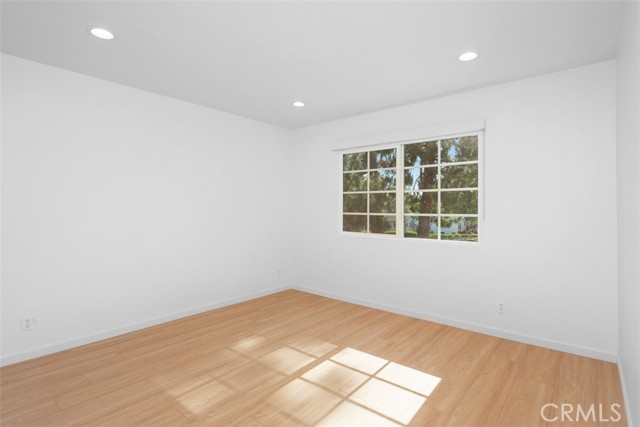 Detail Gallery Image 26 of 38 For 14012 Gershon Pl, Santa Ana,  CA 92705 - 3 Beds | 3 Baths