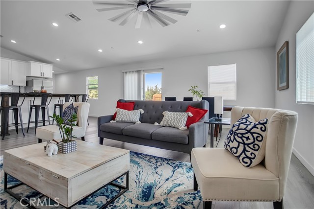 33140 Hill, Lake Elsinore CA: https://media.crmls.org/medias/ae8f6fc1-6e78-4a55-ac20-d188d59202fc.jpg