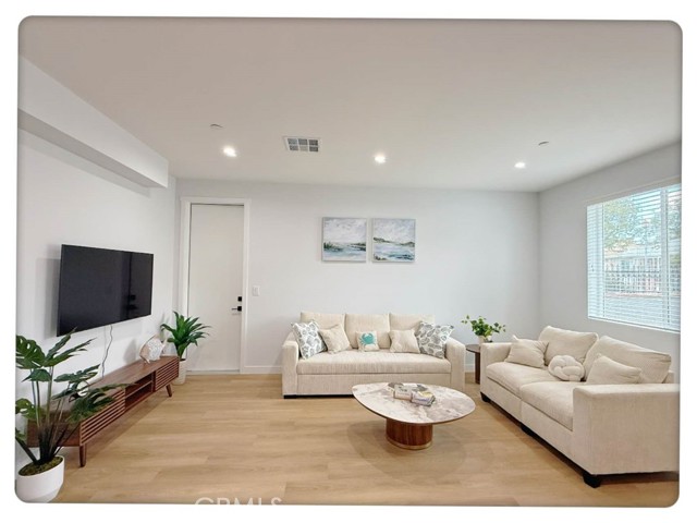 Detail Gallery Image 14 of 15 For 3588 Green, Pasadena,  CA 91107 - 3 Beds | 2/1 Baths