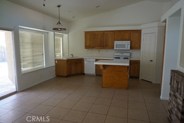 Detail Gallery Image 3 of 4 For 1627 Indica Rd, Hemet,  CA 92545 - 3 Beds | 2 Baths