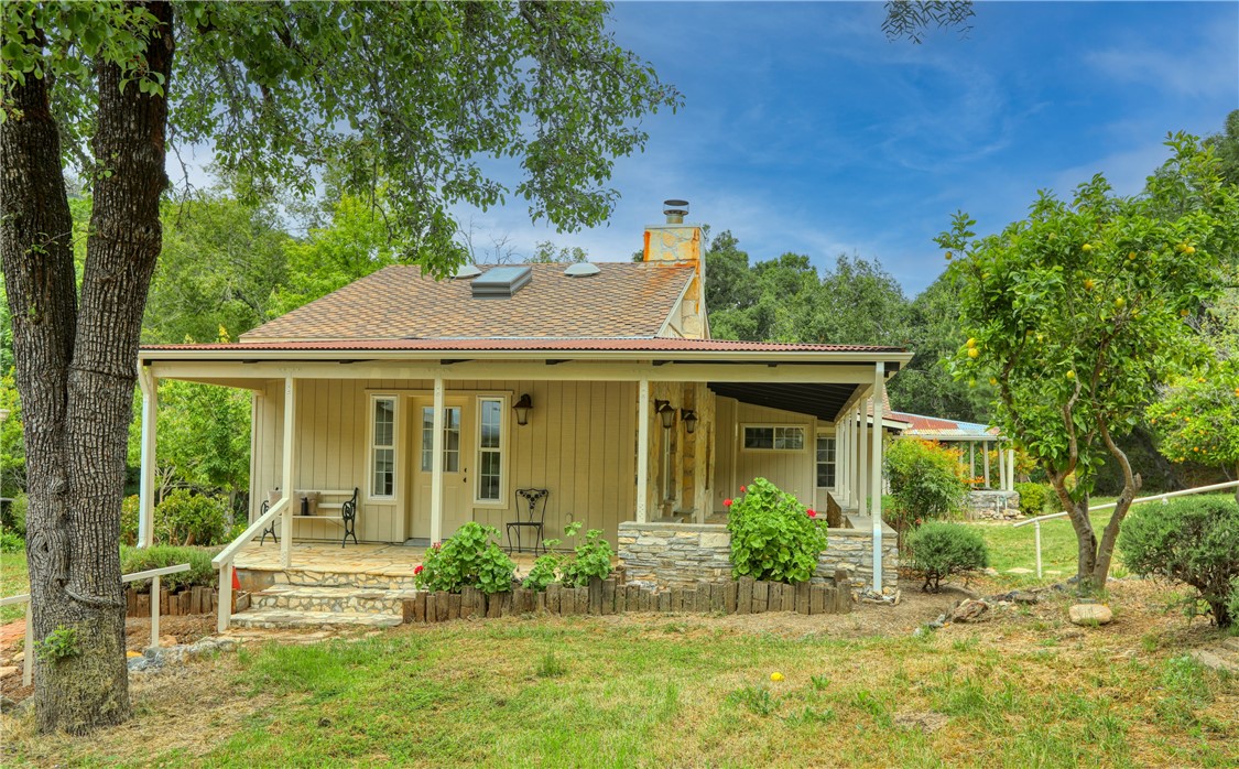 Detail Gallery Image 6 of 70 For 7515 Santa Rosa Creek Rd, Cambria,  CA 93428 - 2 Beds | 1 Baths