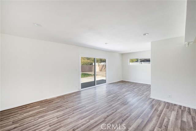 17435 Lassen Street photo 5