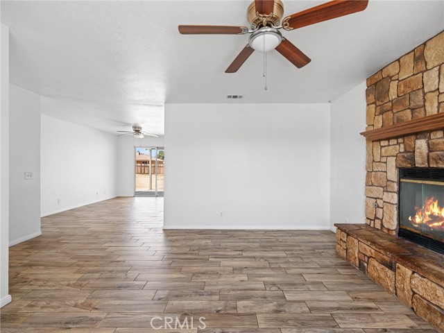 Detail Gallery Image 6 of 33 For 18896 Westlawn, Hesperia,  CA 92345 - 3 Beds | 2 Baths