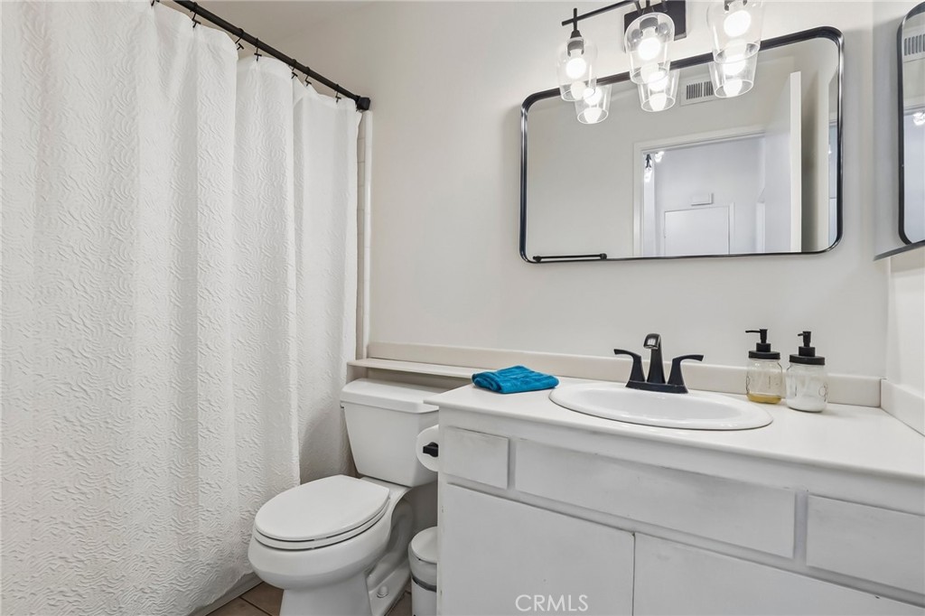 https://media.crmls.org/medias/ae91f8a7-a218-4482-8300-5d67decec3cd.jpg?preset=X-Large