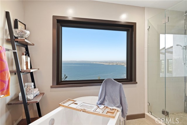 Detail Gallery Image 17 of 32 For 773 via Somonte, Palos Verdes Estates,  CA 90274 - 4 Beds | 3 Baths