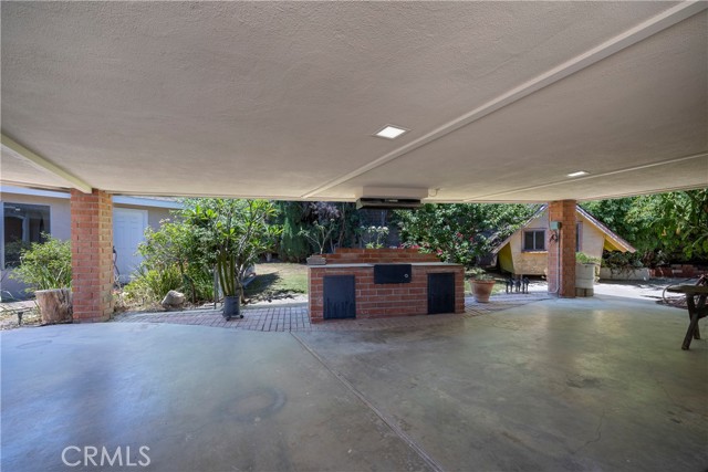 5347 E Bergh Drive, Anaheim Hills CA: https://media.crmls.org/medias/ae930f6f-090e-4d62-8e2f-f54e76a8a337.jpg