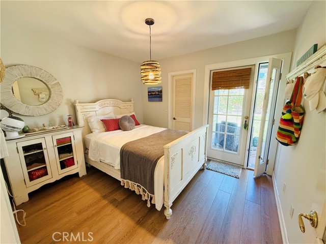 18071 Westlake Circle, Huntington Beach CA: https://media.crmls.org/medias/ae93f15c-446f-4aae-a815-1f0b5f20bb3a.jpg