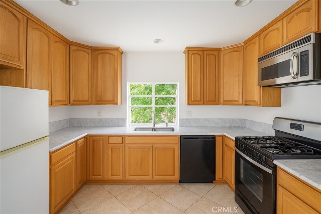 MLS #PW25217902 image #10