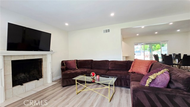 Detail Gallery Image 22 of 50 For 11141 Mcvine Ave, Sunland,  CA 91040 - 4 Beds | 3 Baths