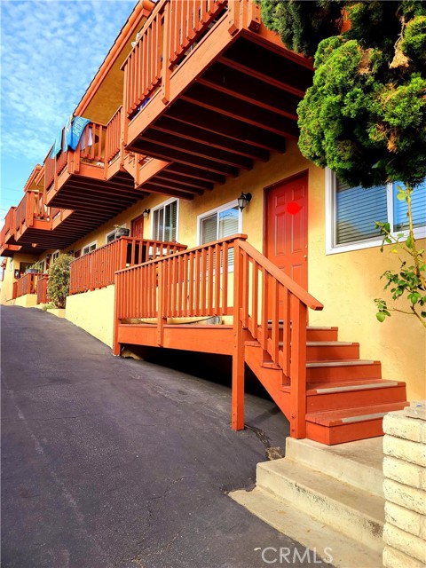 Detail Gallery Image 1 of 8 For 231 Avenida Monterey #4,  San Clemente,  CA 92672 - 1 Beds | 1 Baths