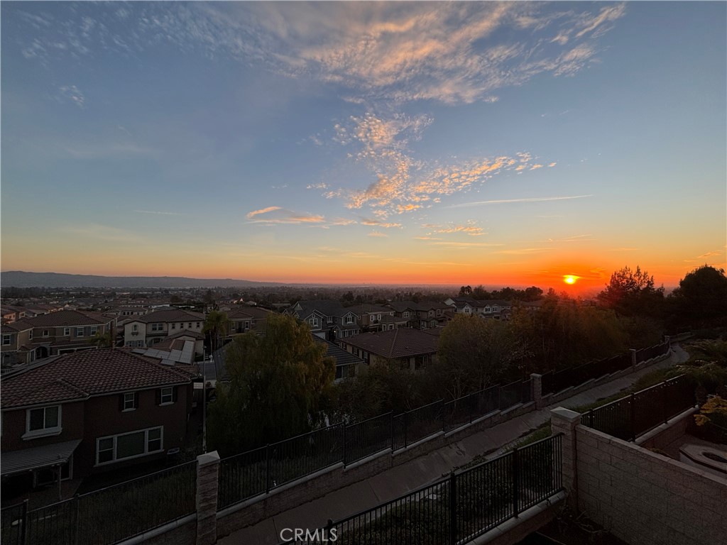 https://media.crmls.org/medias/ae95852c-5509-4b93-8d17-283eecfec610.jpg?preset=X-Large