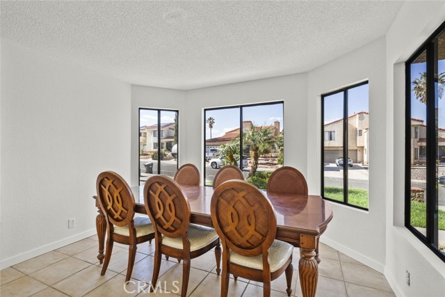 618 W Avenue Q12, Palmdale CA: https://media.crmls.org/medias/ae9621e8-6257-4d43-95fa-3274553d6649.jpg
