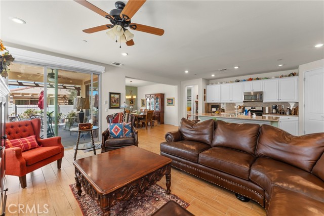 Detail Gallery Image 7 of 37 For 19120 Tiempo, Apple Valley,  CA 92308 - 3 Beds | 2 Baths