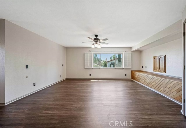 Detail Gallery Image 9 of 19 For 39812 Golfers, Palmdale,  CA 93551 - 5 Beds | 3 Baths