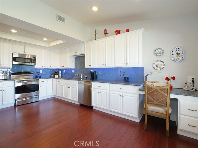 17 Avocado Lane, Rolling Hills Estates, California 90274, 2 Bedrooms Bedrooms, ,3 BathroomsBathrooms,Residential,Sold,Avocado,PV22001588 17 Avocado Lane, Rolling Hills Estates, California 90274, 2 Bedrooms Bedrooms, ,3 BathroomsBathrooms,Residential,Sold,Avocado,PV22001588