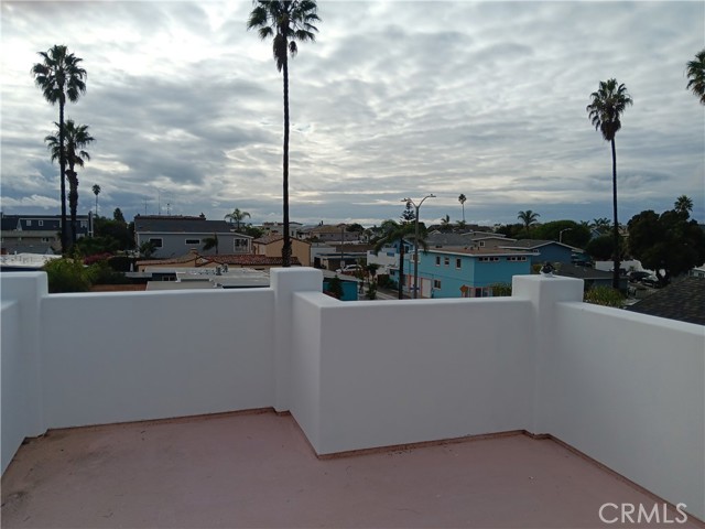 Detail Gallery Image 16 of 18 For 2257 Pierpont Bld, Ventura,  CA 93001 - 3 Beds | 2 Baths