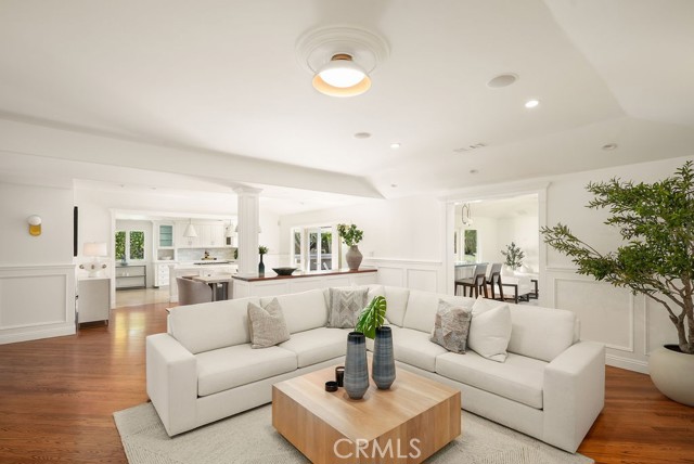 Detail Gallery Image 6 of 14 For 1843 Seadrift Dr, Corona Del Mar,  CA 92625 - 3 Beds | 2/1 Baths
