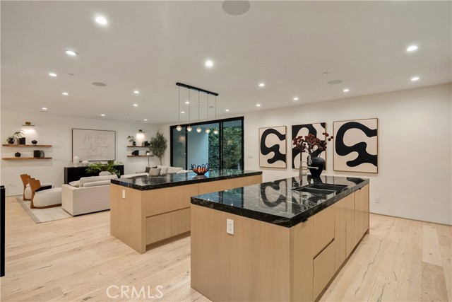 Detail Gallery Image 11 of 36 For 4242 Vantage Ave, Studio City,  CA 91604 - 5 Beds | 4/1 Baths