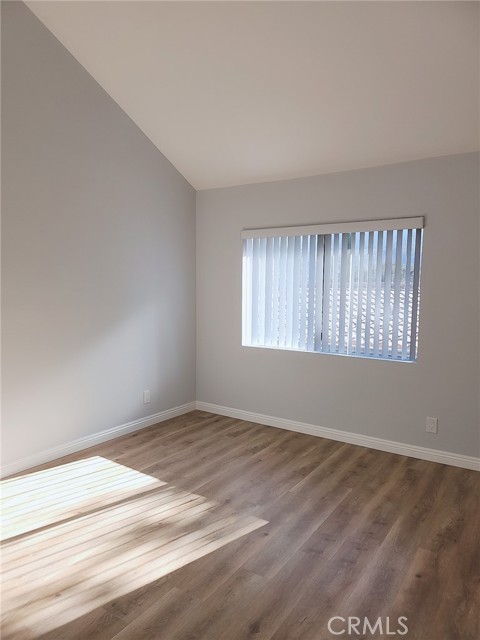 Detail Gallery Image 9 of 16 For 3130 Montrose Ave #102,  La Crescenta,  CA 91214 - 3 Beds | 2/1 Baths