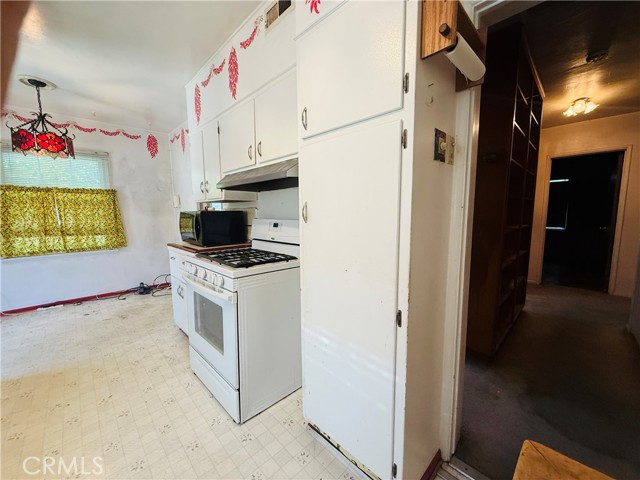 Detail Gallery Image 9 of 25 For 892 Valencia Dr, Colton,  CA 92324 - 3 Beds | 1 Baths