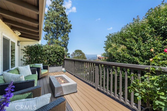 92 Cottonwood Circle, Rolling Hills Estates CA: https://media.crmls.org/medias/ae98e1dd-1b18-4f20-8150-8554d773373c.jpg