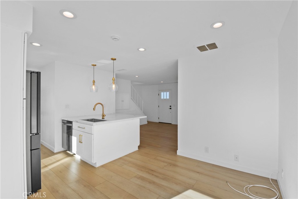 MLS #OC25258751 image #8