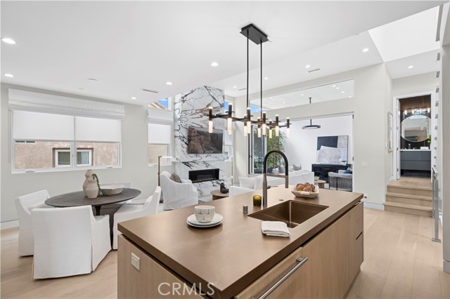 Detail Gallery Image 13 of 26 For 508 1/2 Acacia, Corona Del Mar,  CA 92625 - 2 Beds | 2/1 Baths