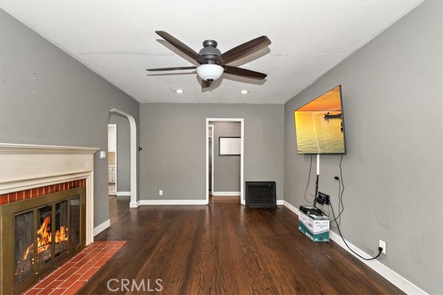 Detail Gallery Image 9 of 43 For 422 E 44th Cir, Long Beach,  CA 90807 - 3 Beds | 1 Baths