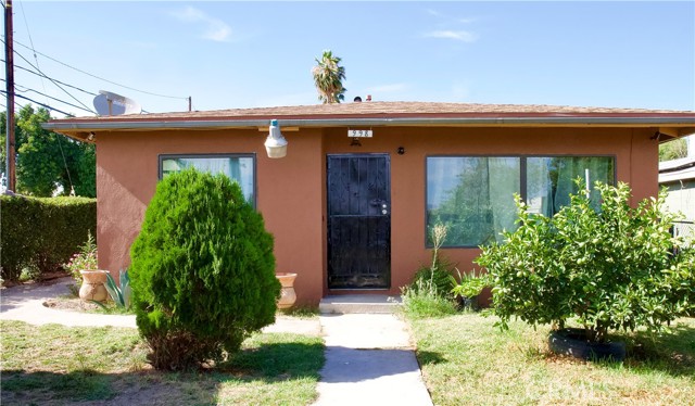 998 W 10th Street, San Bernardino CA: https://media.crmls.org/medias/ae996d74-4f9e-4ce1-ab0b-6634545cc695.jpg