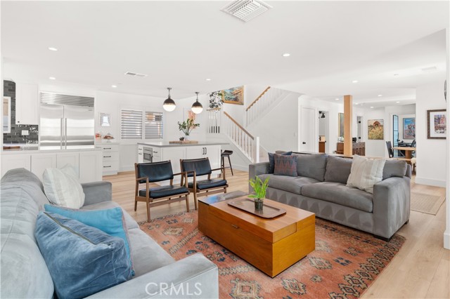 Detail Gallery Image 7 of 60 For 315 Lugonia St, Newport Beach,  CA 92663 - 4 Beds | 4 Baths