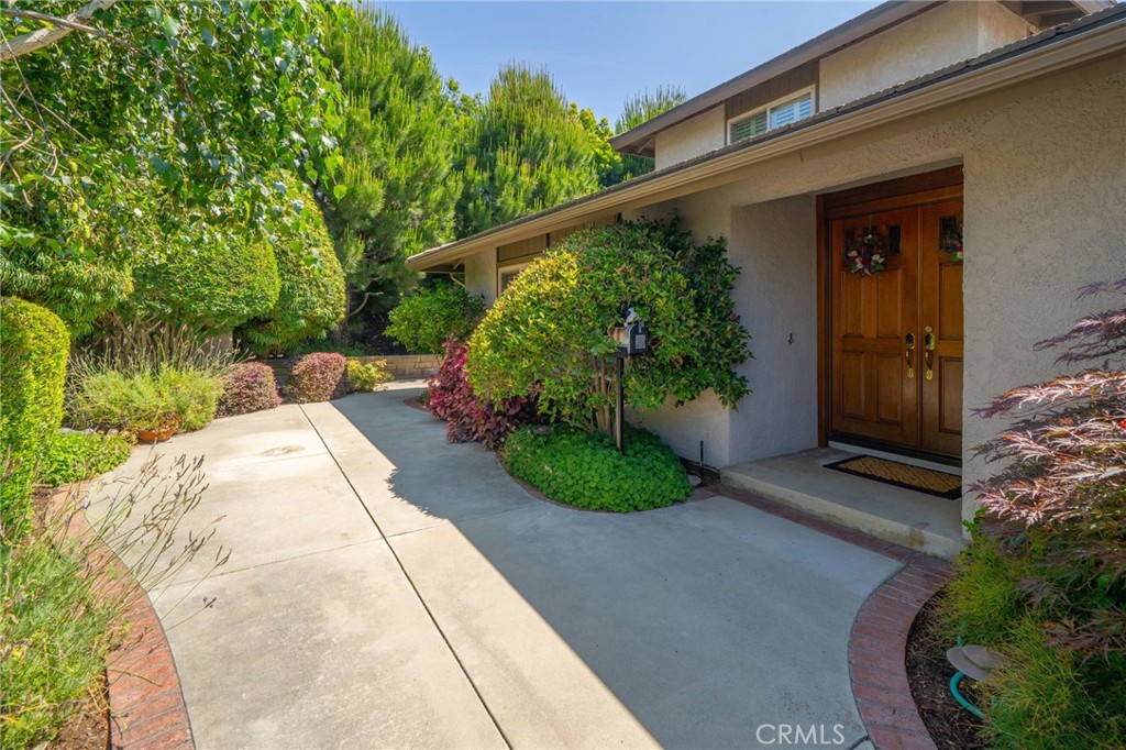 964 N Entrada Way