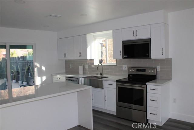 Detail Gallery Image 4 of 35 For 53130 Avenida Mendoza, La Quinta,  CA 92253 - 3 Beds | 2/1 Baths