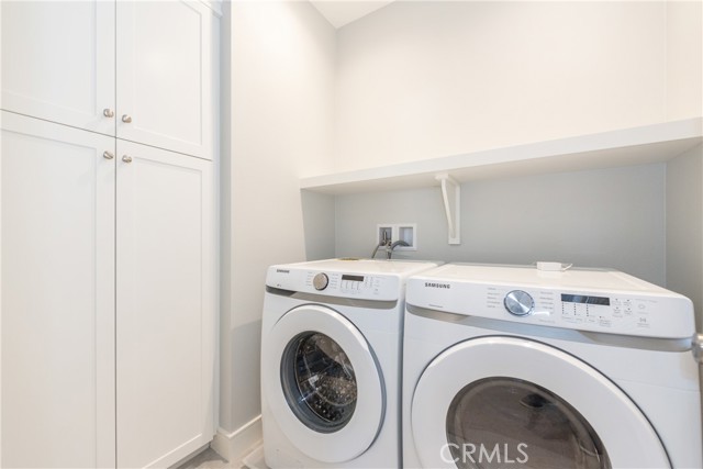 119 Plum Lily, Irvine CA: https://media.crmls.org/medias/ae9b3b65-adb4-4b4c-b0e4-e86b38db25b0.jpg