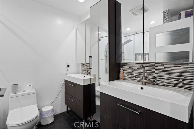 5960 Wilksinon Ave, North Hollywood CA: https://media.crmls.org/medias/ae9bab7f-f6a1-489a-8865-9ed04e12cdb6.jpg