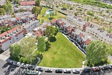 Detail Gallery Image 21 of 21 For 27657 Ironstone Dr #1,  Canyon Country,  CA 91387 - 3 Beds | 3 Baths