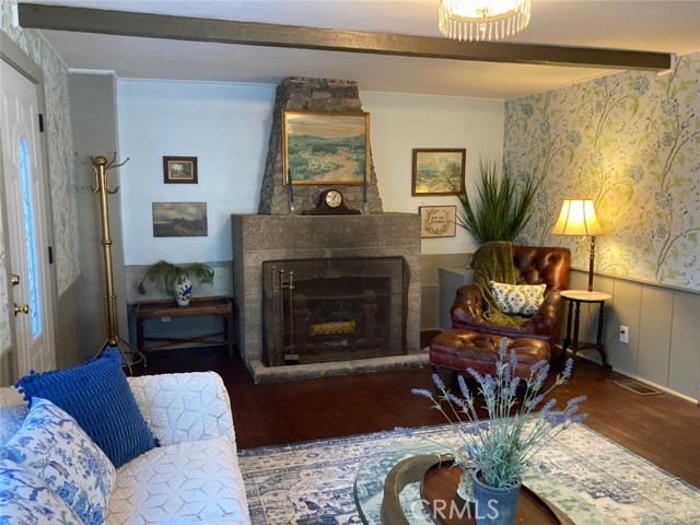 520 Millburn Road, Lake Arrowhead CA: https://media.crmls.org/medias/ae9c148b-1686-42ec-a155-9d07078cf309.jpg