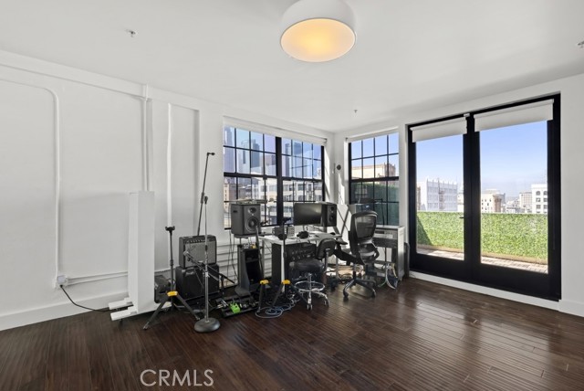 Detail Gallery Image 13 of 52 For 746 S Los Angeles St #1201,  Los Angeles,  CA 90014 - 2 Beds | 3 Baths