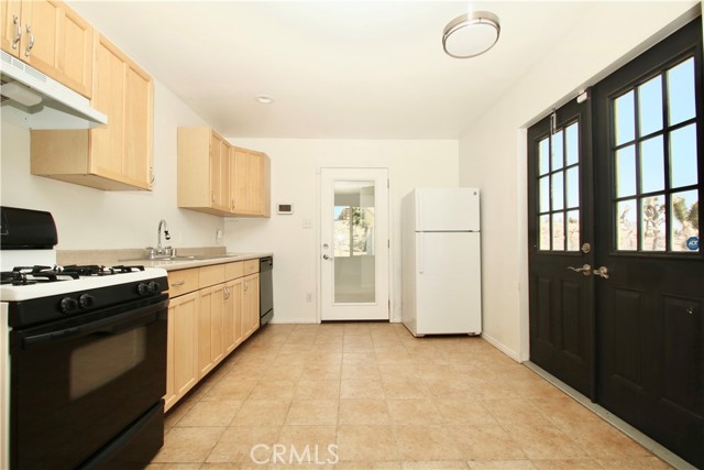 Detail Gallery Image 8 of 24 For 57620 Buena Vista Dr, Yucca Valley,  CA 92284 - 2 Beds | 1 Baths