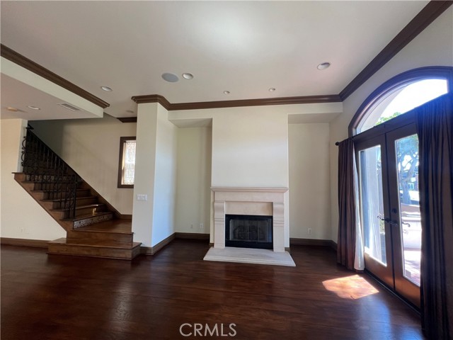 323 13th Street, Huntington Beach CA: https://media.crmls.org/medias/ae9ea6d1-bc74-4790-ad09-31457b2c1d58.jpg