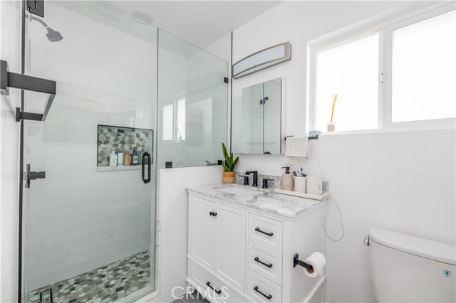 Detail Gallery Image 5 of 10 For 220 14th St, Manhattan Beach,  CA 90266 - – Beds | – Baths
