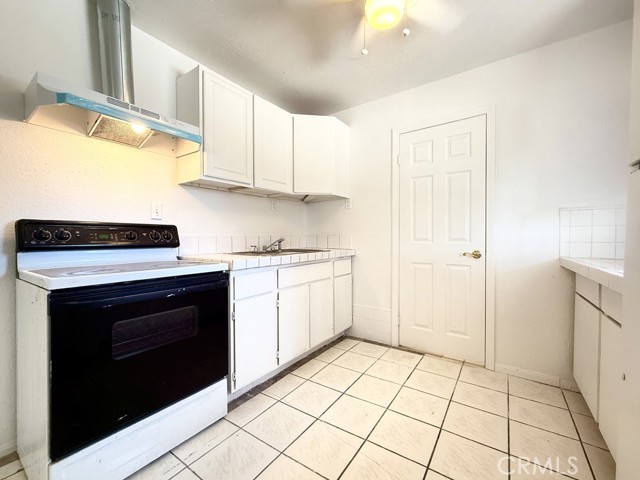Detail Gallery Image 3 of 9 For 974 Grand, Colton,  CA 92324 - 2 Beds | 1 Baths