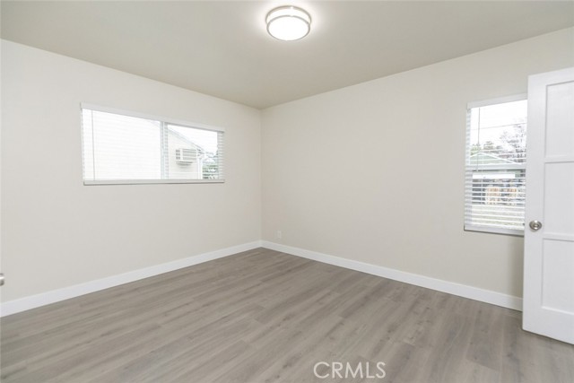 Detail Gallery Image 14 of 19 For 8006 Louise Ave, Northridge,  CA 91325 - 3 Beds | 2 Baths