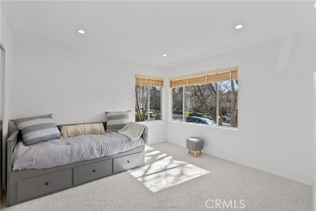 Detail Gallery Image 7 of 22 For 21358 Nandina Ln #204,  Newhall,  CA 91321 - 2 Beds | 2 Baths