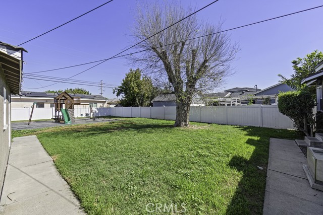 Image 36 of 41 For 1659 Plymouth