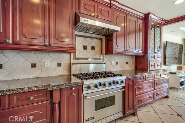 Detail Gallery Image 21 of 53 For 323 via Lido Soud, Newport Beach,  CA 92663 - 4 Beds | 3/1 Baths