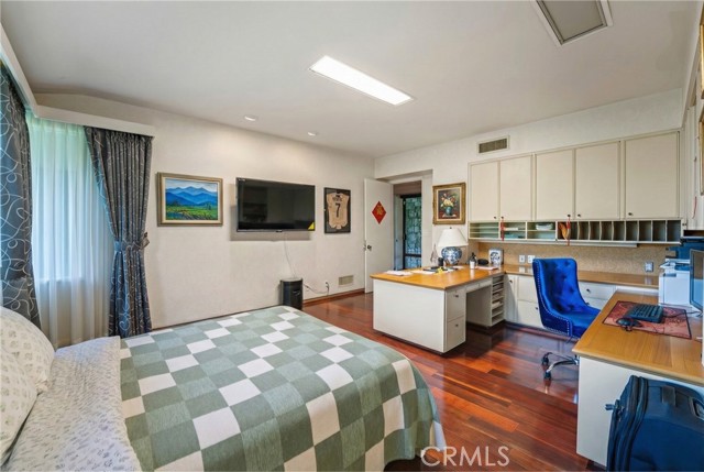 Detail Gallery Image 46 of 75 For 1458 Hillcrest, Pasadena,  CA 91106 - 5 Beds | 6/1 Baths