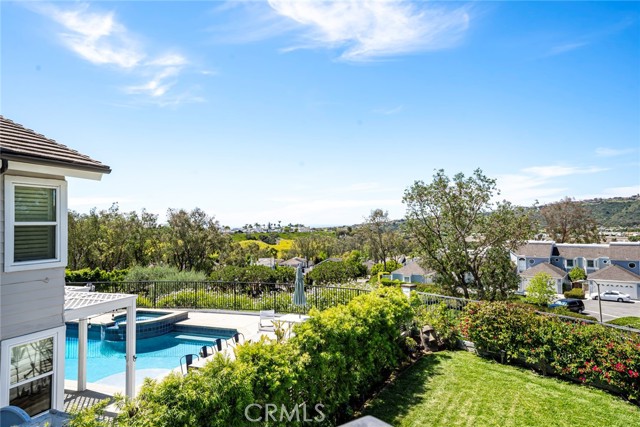 Image 35 of 63 For 3 Taylor Place